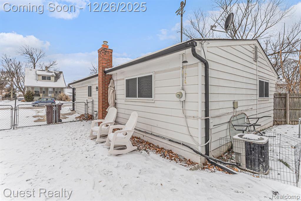 7261 Voerner Avenue, Center Line, MI 48015 — Photo 6