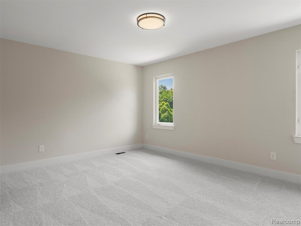 45070 TWIN RIVER Drive, Macomb, MI 48044 — Photo 37