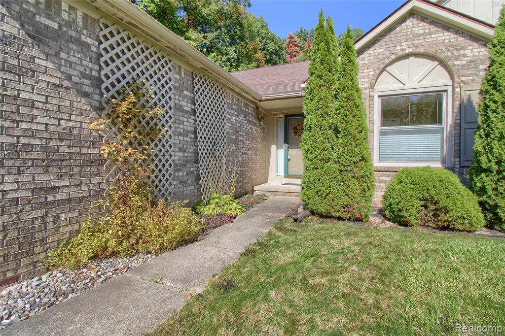 8845 Dann Drive - Photo 4