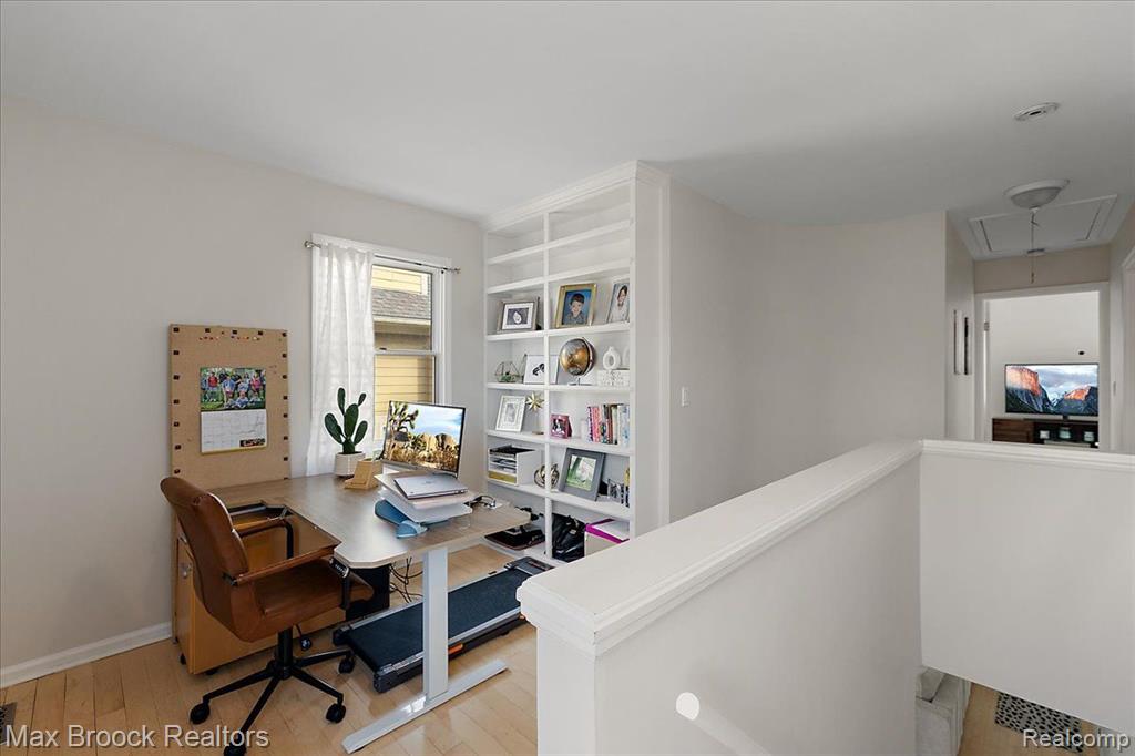 731 CHAPIN Avenue, Birmingham, MI 48009 — Photo 14