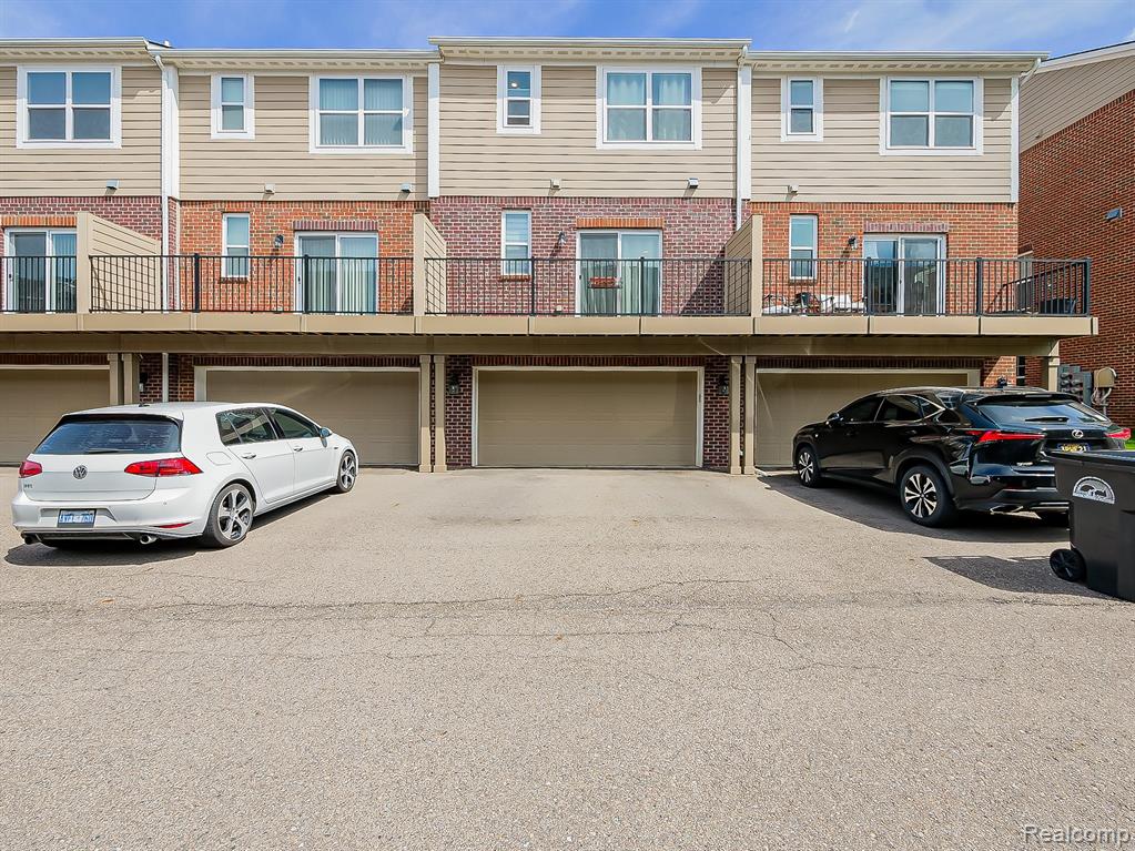 47707 Alden Terrace N, Northville, MI — Photo 38