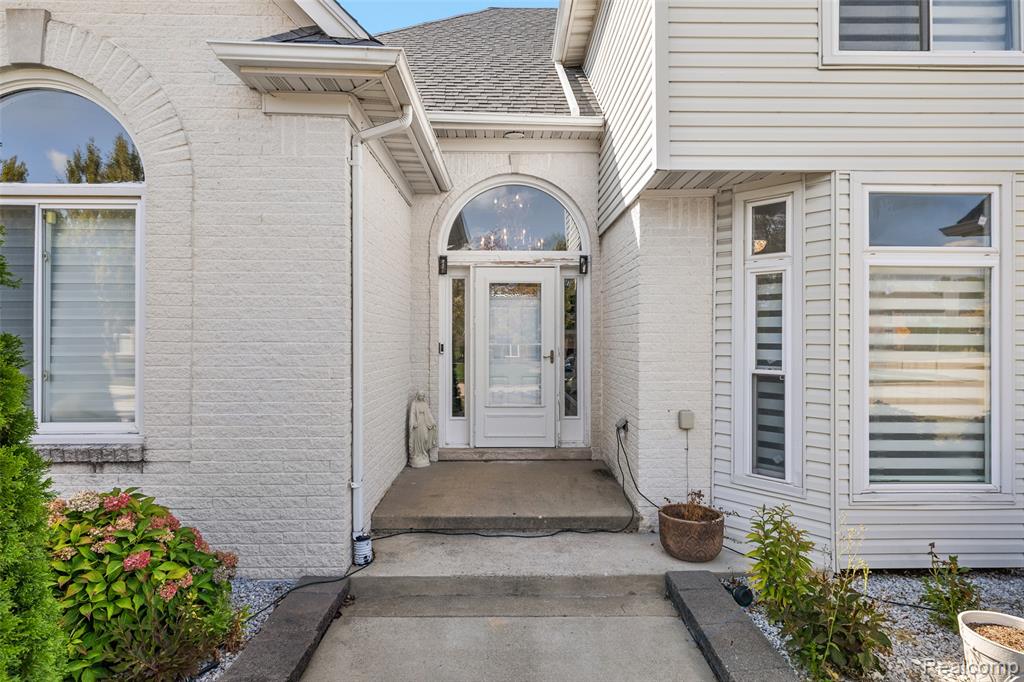 43187 Vintners Place Drive, Sterling Heights, MI 48314 — Photo 4