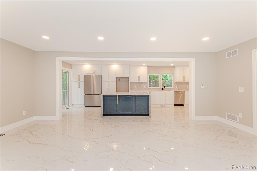 21993 Riverview Drive, Beverly Hills, MI 48025 — Photo 35