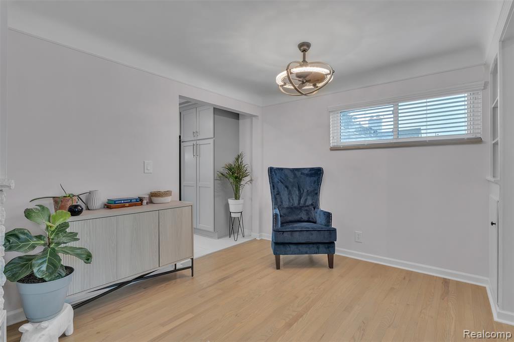 765 Vernier Road, Grosse Pointe Woods, MI 48236 — Photo 11