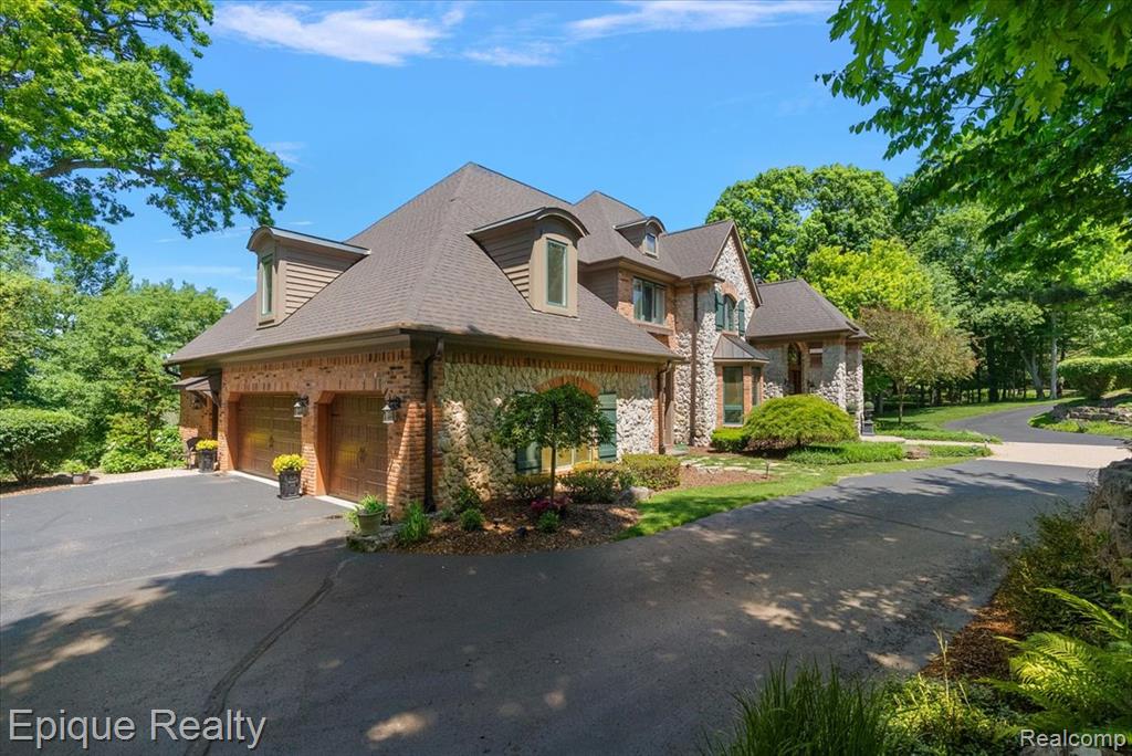 7662 Devins Ridge, Clarkston, MI 48348 — Photo 2
