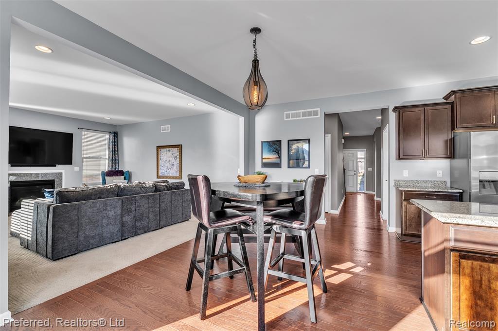 28430 Oakmonte Circle E, New Hudson, MI 48165 — Photo 21