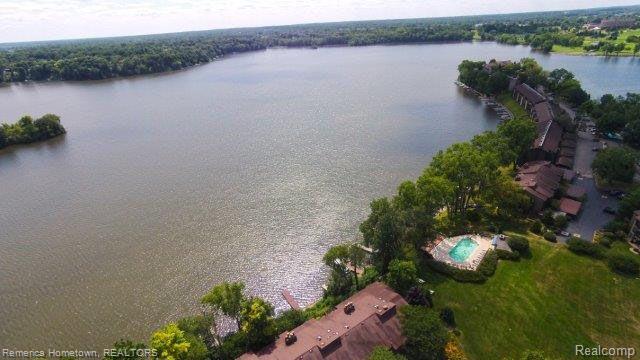 812 cliffs Drive, Ypsilanti, MI 48198 — Photo 29