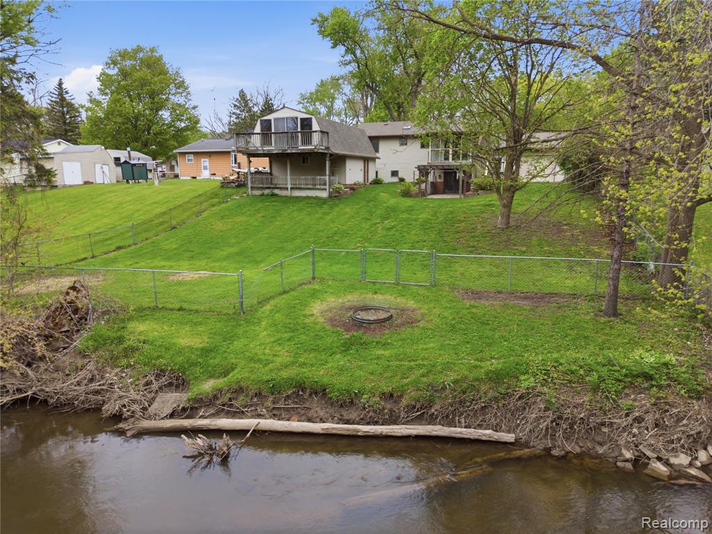 2465 Egelston Avenue, Burton, MI 48509 — Photo 2