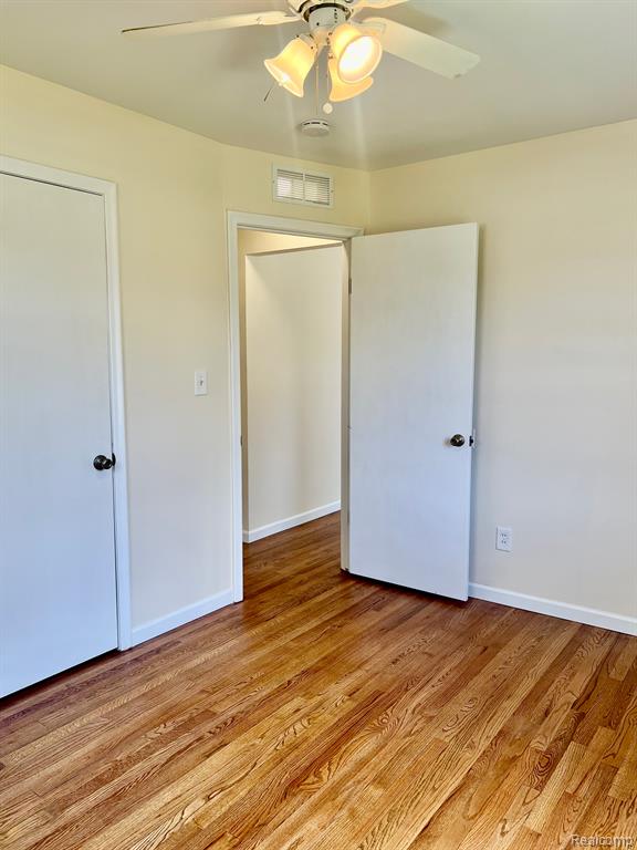 957 E MEYERS Avenue, Hazel Park, MI 48030 — Photo 7