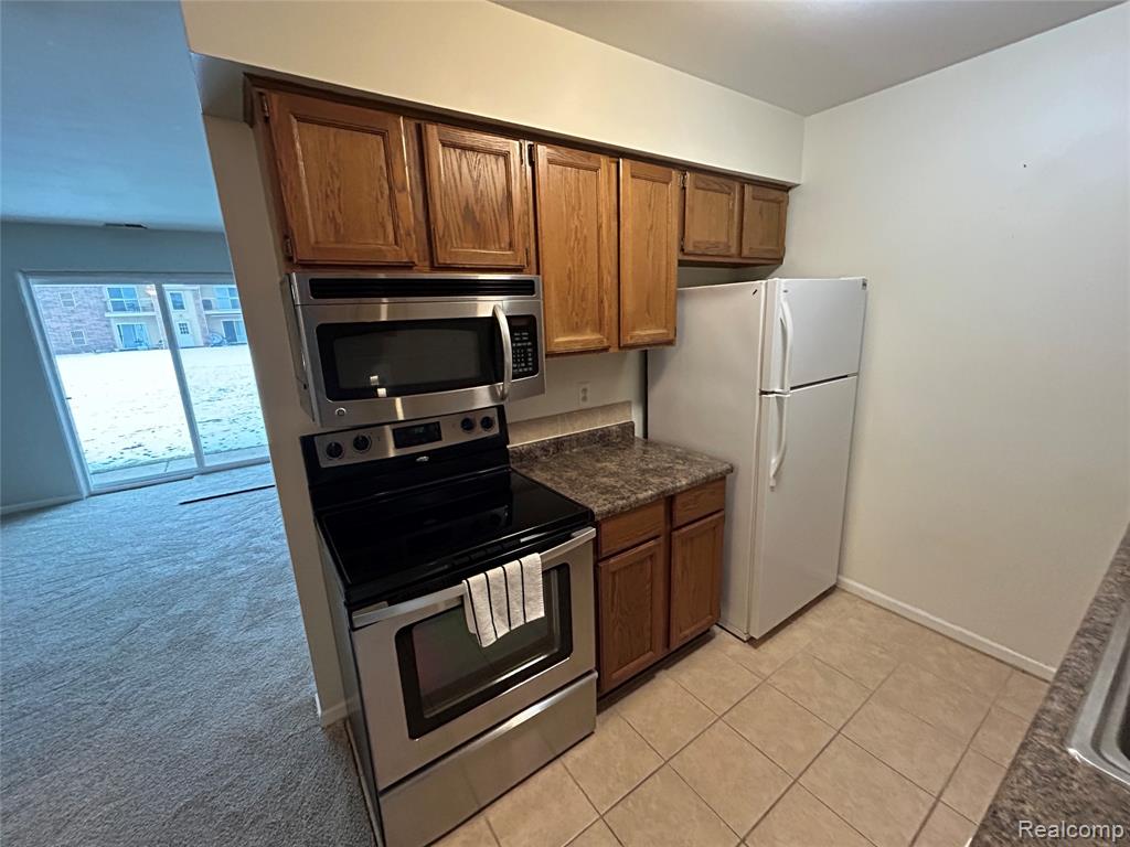 34650 Clarkson Drive W, 43, Fraser, MI 48026 — Photo 5