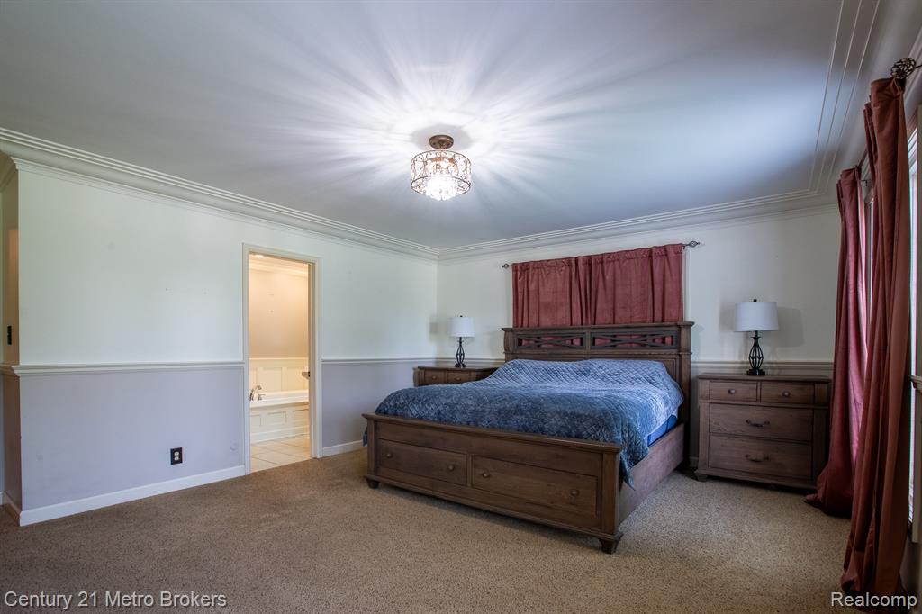 9270 Hidden Valley Court, Grand Blanc, MI 48439 — Photo 30