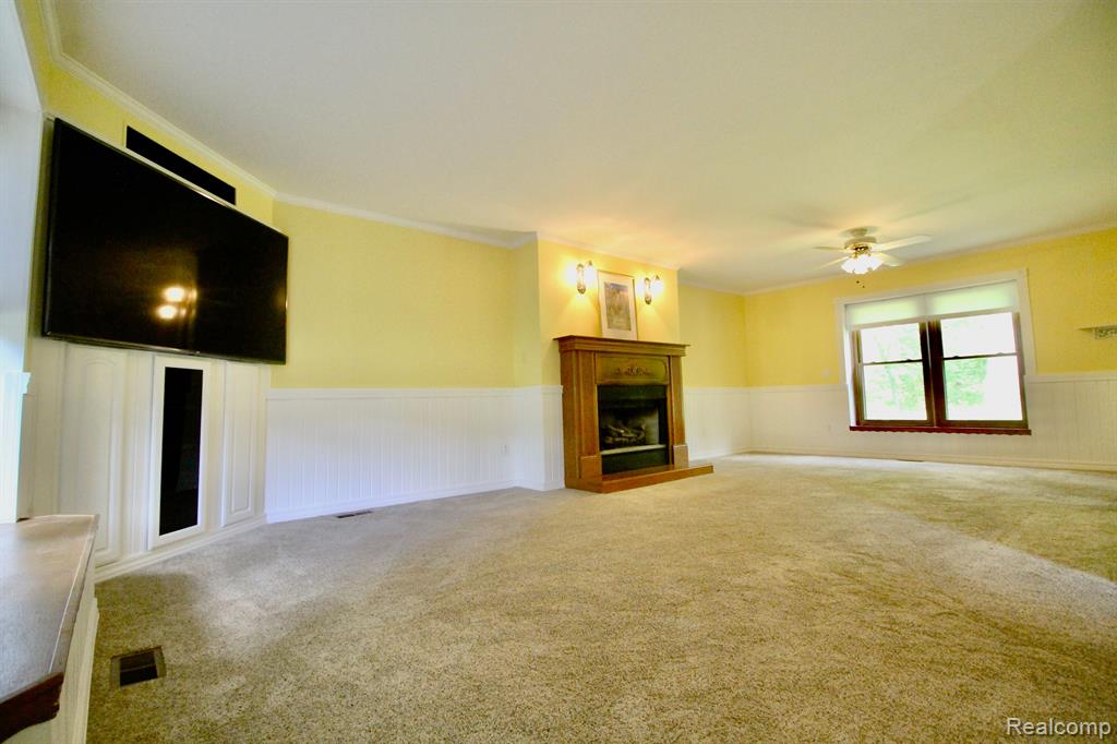 9296 Pine Hill Trail, Fenton, MI 48430 — Photo 8