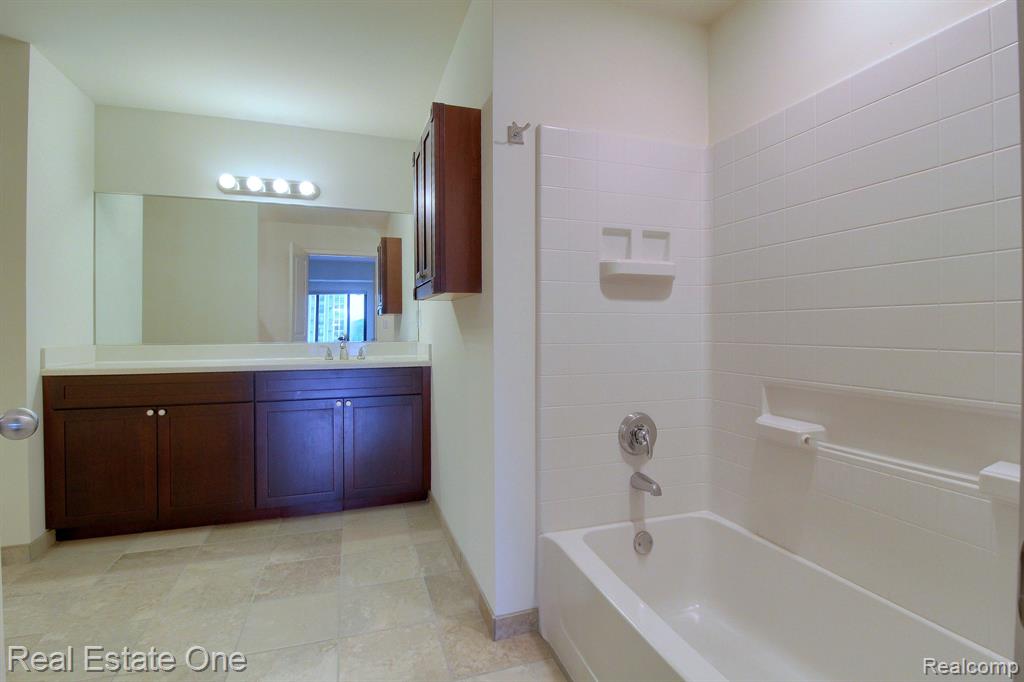 111 N ASHLEY Street, 403, Ann Arbor, MI 48104 — Photo 20