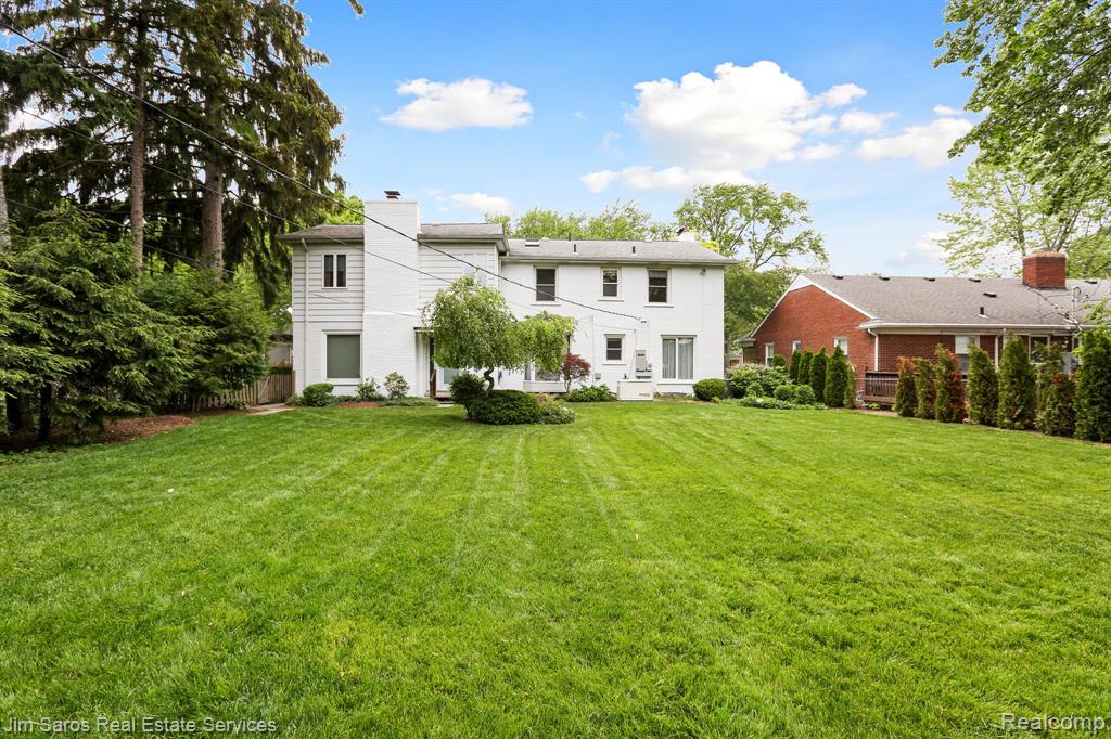20114 Fairway Drive, Grosse Pointe Woods, MI 48236 — Photo 26