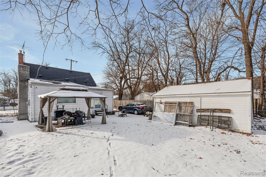 21720 Pembroke Avenue, Detroit, MI 48219 — Photo 12