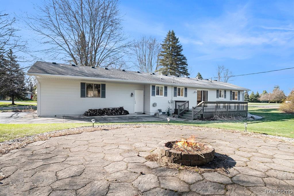 9170 ROBERT BURKE Drive, Brighton, MI 48116 — Photo 5