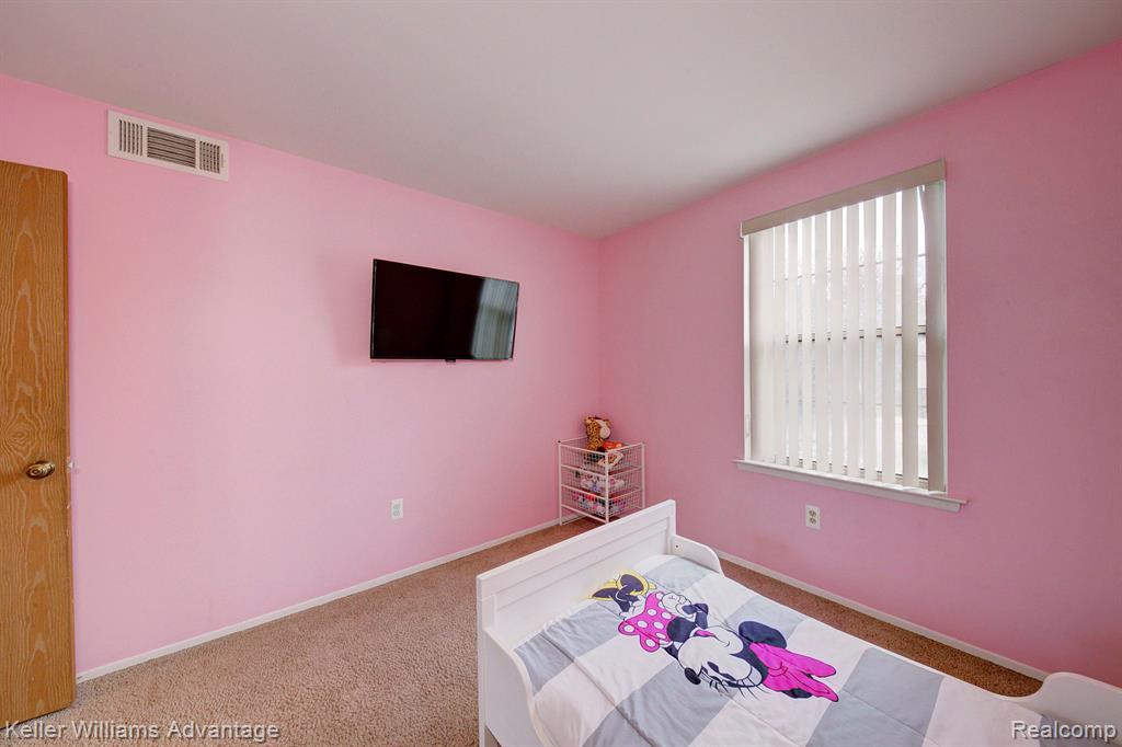 1612 WIMBLEDON Drive, Walled Lake, MI 48390 — Photo 26