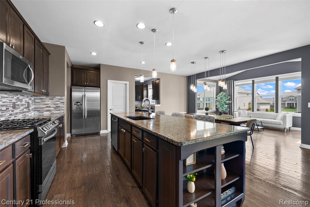 2083 Findley Circle, Lake Orion, MI — Photo 12