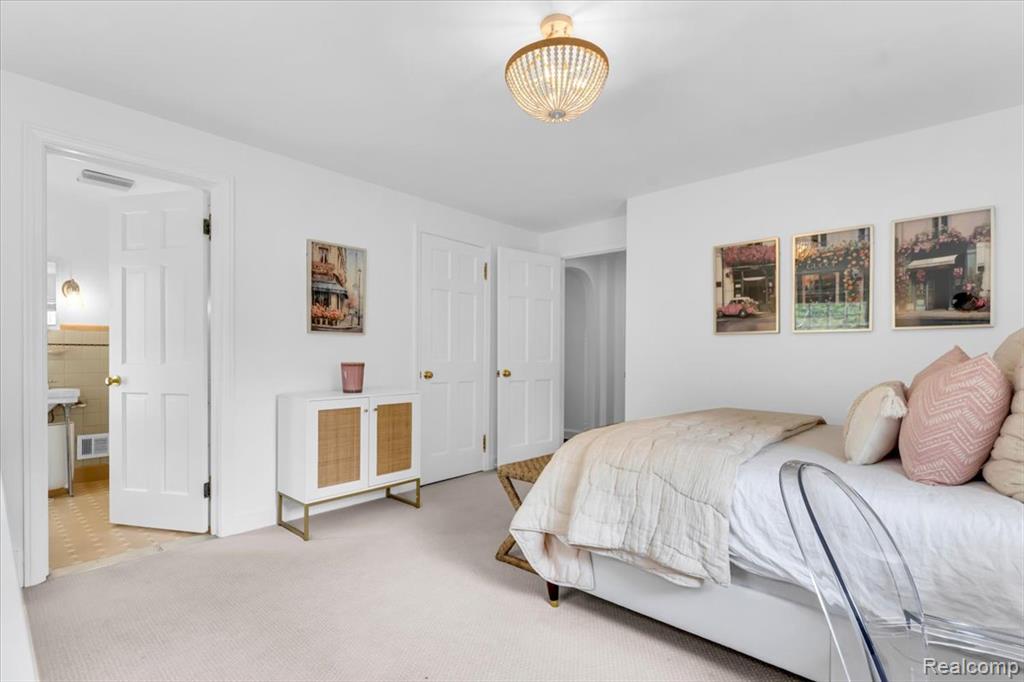 784 University Place, Grosse Pointe, MI 48230 — Photo 33