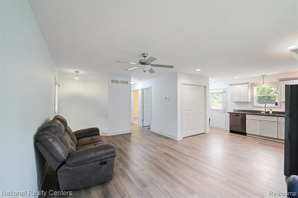 6263 Marywood Avenue, Lansing, MI 48911 — Photo 10