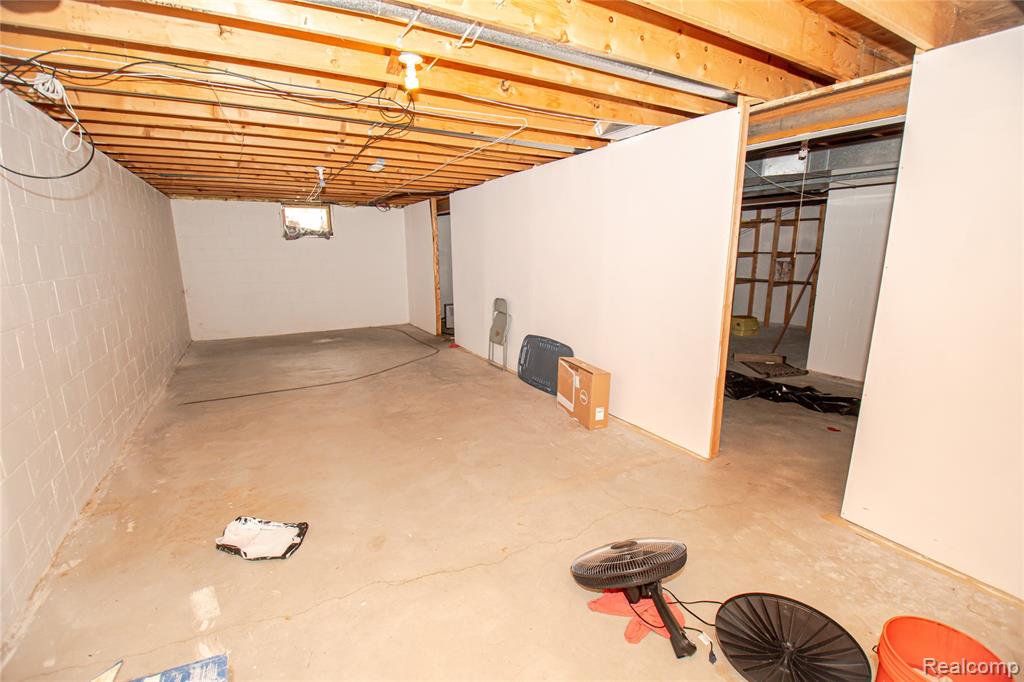 808 Vivian Lane, Oxford, MI 48371 — Photo 22