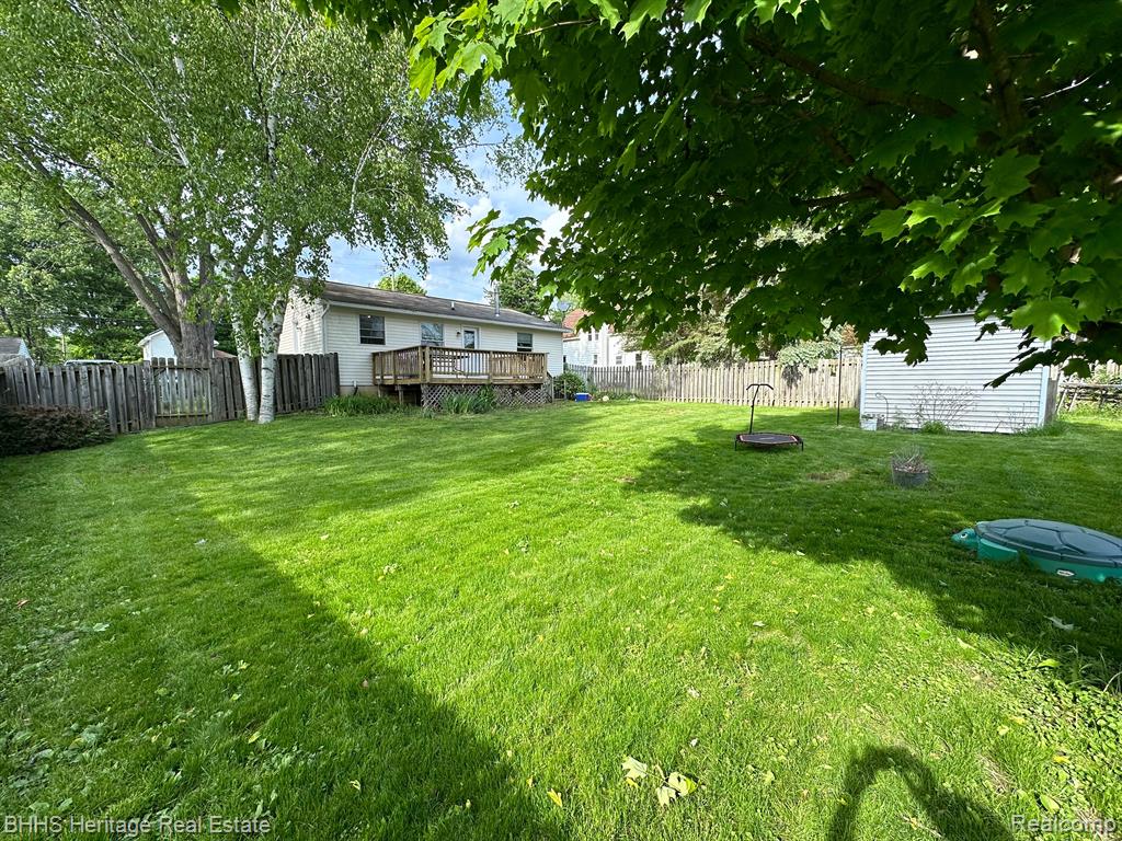 327 CHESTNUT Street, Webberville, MI 48892 — Photo 31