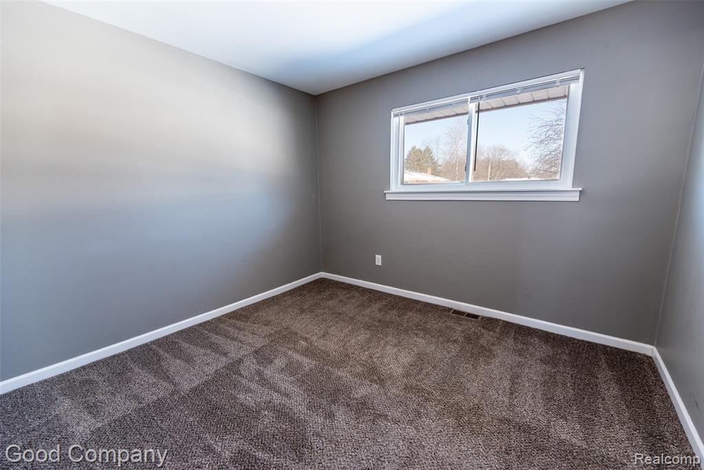 9312 Pine Street, Taylor, MI — Photo 13