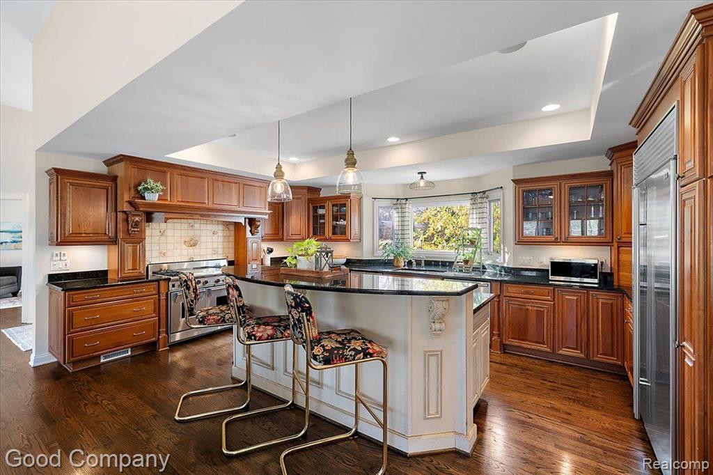 4671 BURNLEY Drive, Bloomfield Hills, MI 48304 — Photo 19