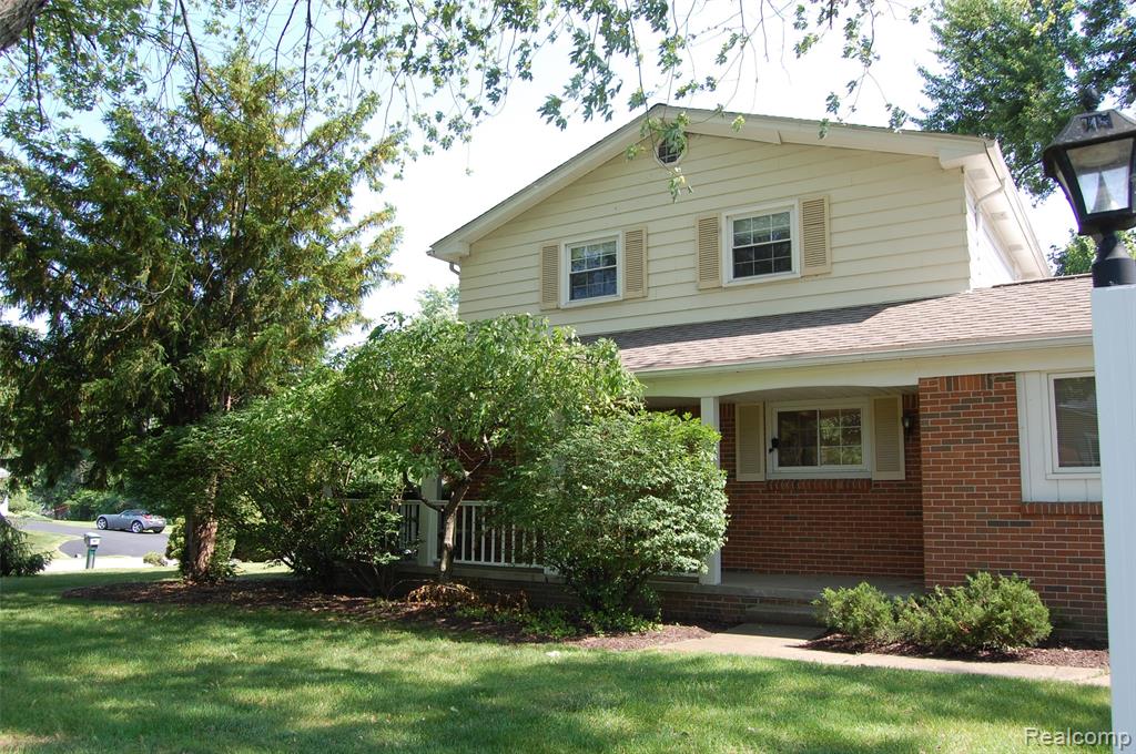 6560 Perham Drive, West Bloomfield, MI — Photo 9