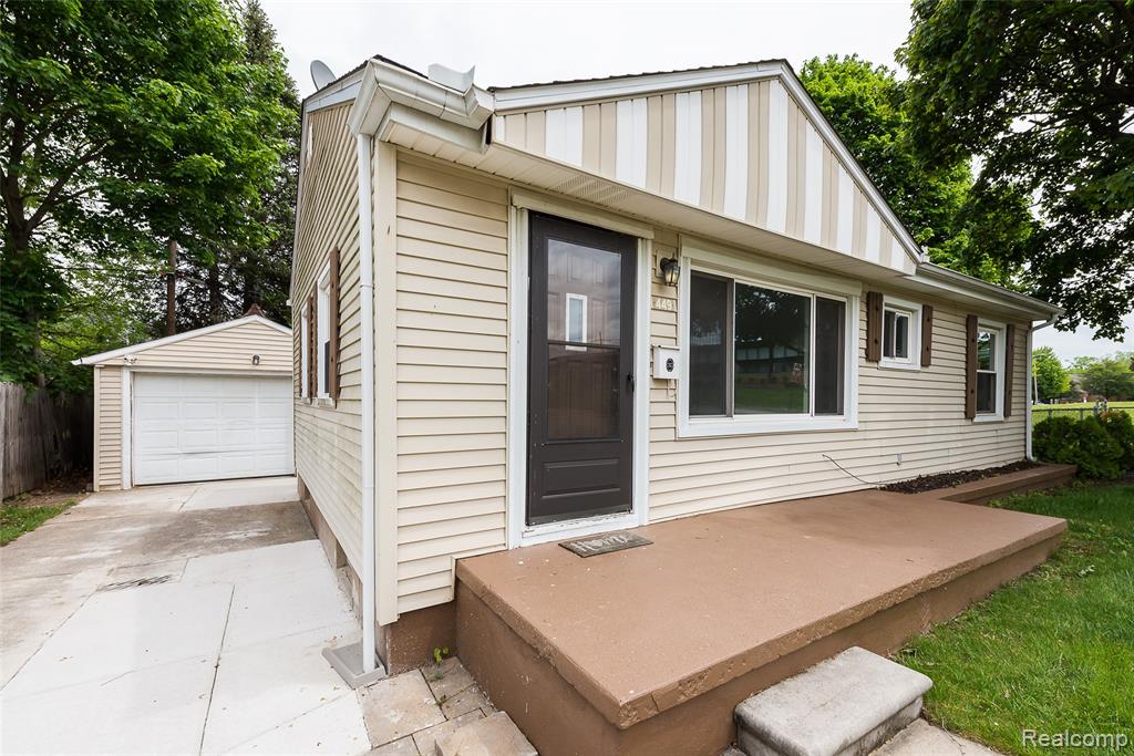 449 Burton Court, Ypsilanti, MI 48197 — Photo 12