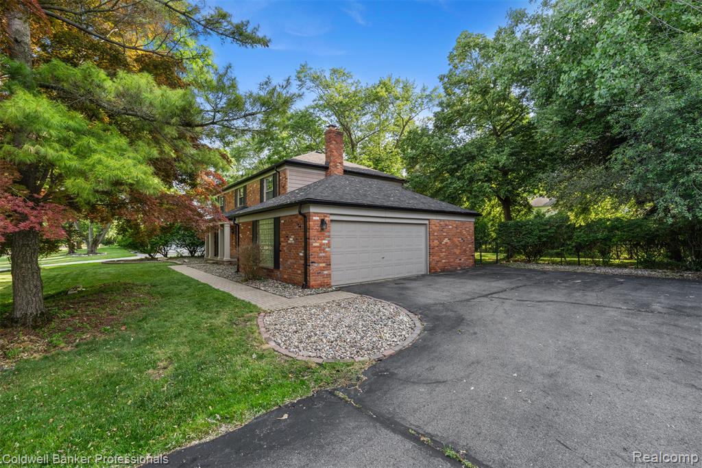 5890 Pinecroft Drive, West Bloomfield, MI — Photo 3