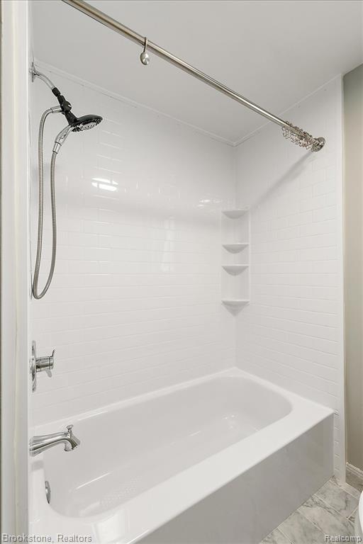 5138 Hale Drive, Troy, MI 48085 — Photo 35
