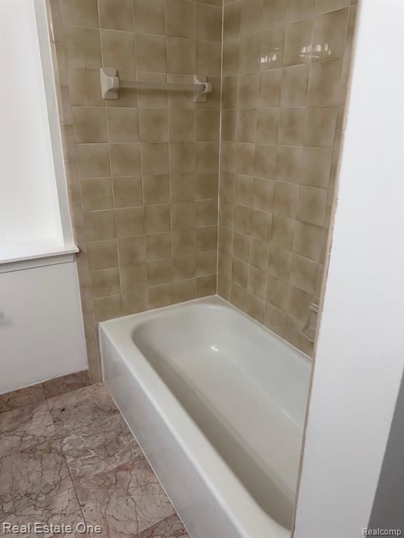 6540 Ridgefield Circle #201 Circle, West Bloomfield, MI — Photo 12
