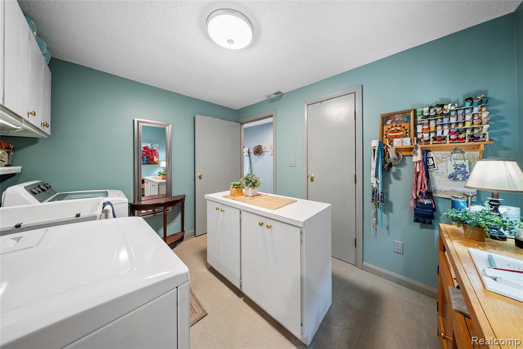 30500 Bayview Drive, Gibraltar, MI — Photo 16
