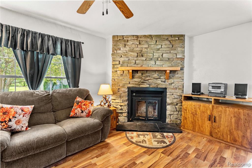 5206 Lippincott Boulevard, Burton, MI 48519 — Photo 11