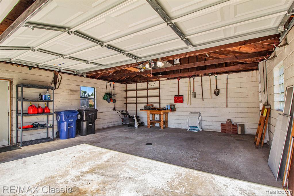 8939 Mercedes, Redford, MI 48239 — Photo 23