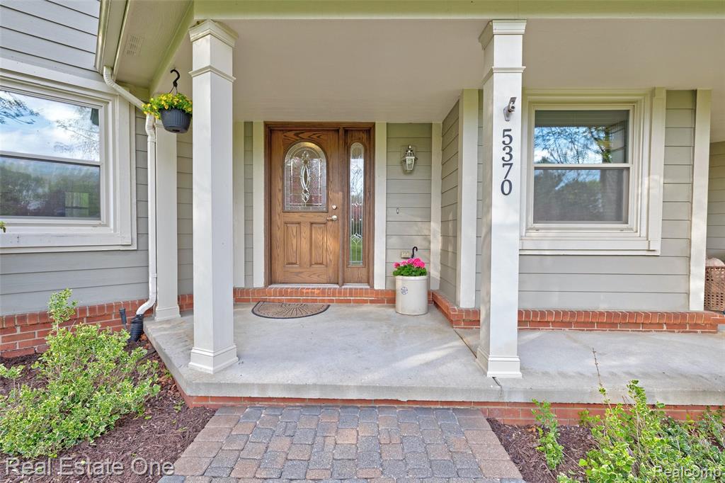 5370 Greenview Drive, Clarkston, MI 48348 — Photo 4