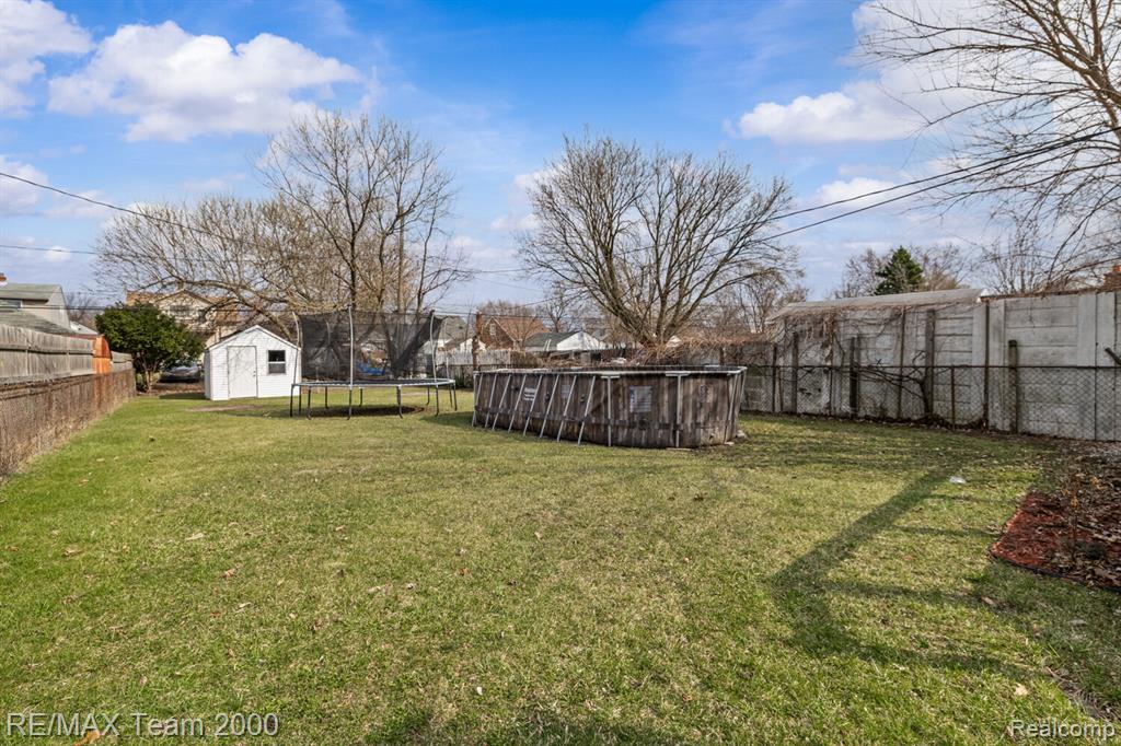 6872 Artesian Street, Detroit, MI 48228 — Photo 31