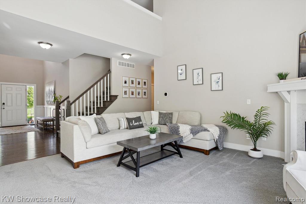 540 NAPA VALLEY Drive, Milford, MI 48381 — Photo 10
