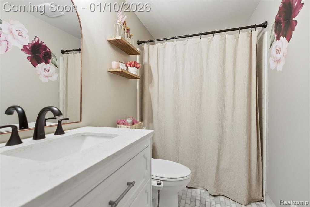 484 Waterbury Court, Belleville, MI 48111 — Photo 10