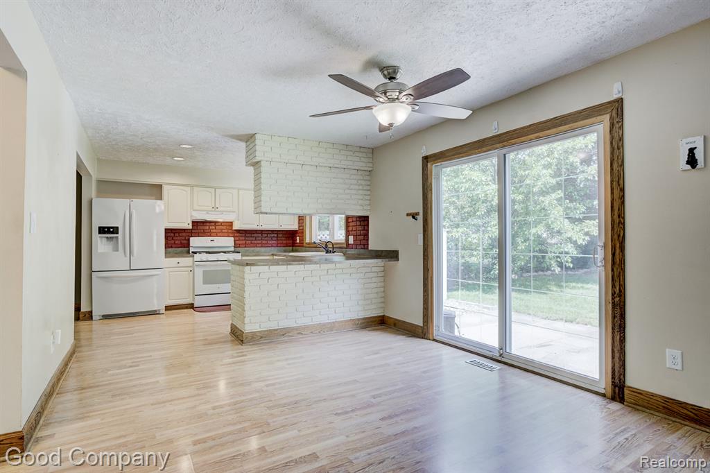 661 Merrimac Road, Canton, MI 48188 — Photo 17