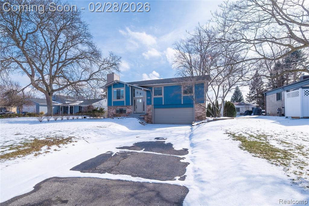 7663 Pleasant Manor Drive, Waterford, MI 48327 — Photo 2