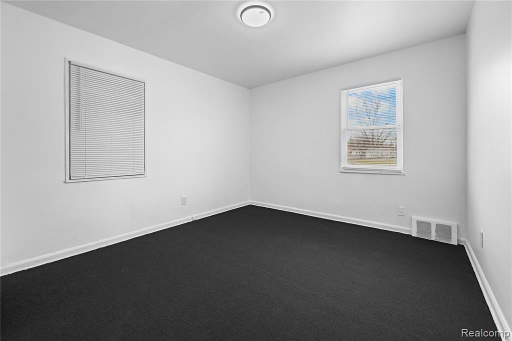 17028 W Chicago Street, Detroit, MI 48228 — Photo 10