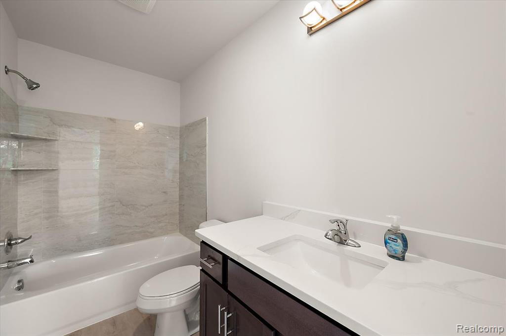 8828 Stonewall E., Clarkston, MI 48348 — Photo 41