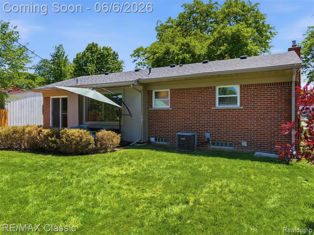 41020 Greenbriar Lane, Plymouth, MI 48170 — Photo 48