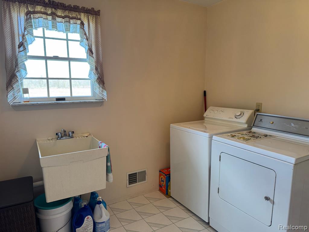 7188 Reid Road, Swartz Creek, MI 48473 — Photo 23