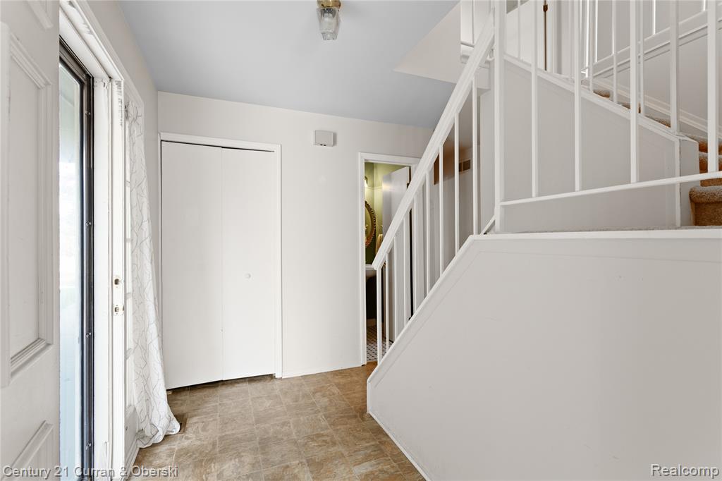 20918 W Glen Haven Circle, Novi, MI 48167 — Photo 4