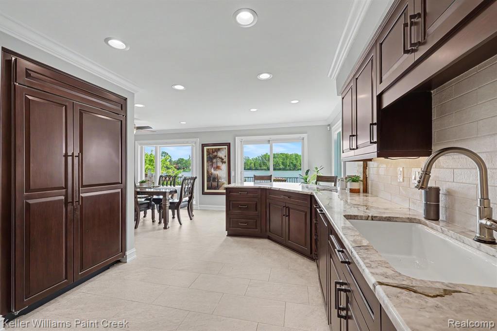 2560 Browning Drive, Lake Orion, MI — Photo 9
