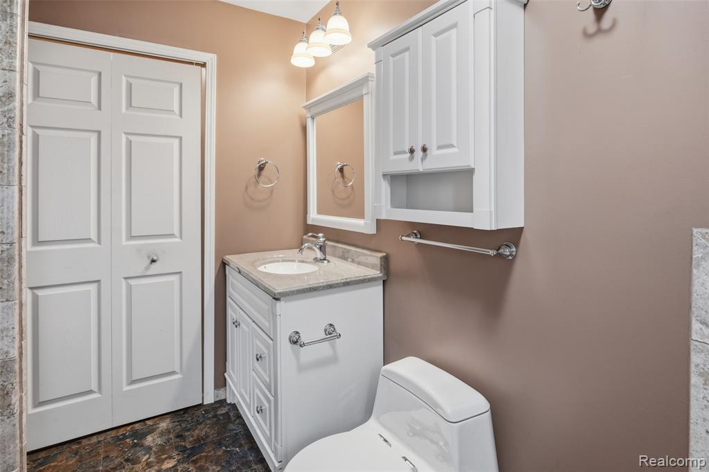 21650 Telegraph Road, Romulus, MI 48174 — Photo 35
