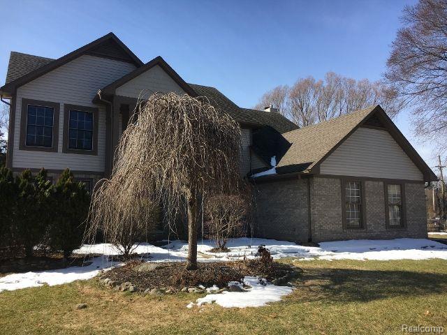 7411 MEADOWCREST, Orchard Lake Village, MI 48324 — front exterior